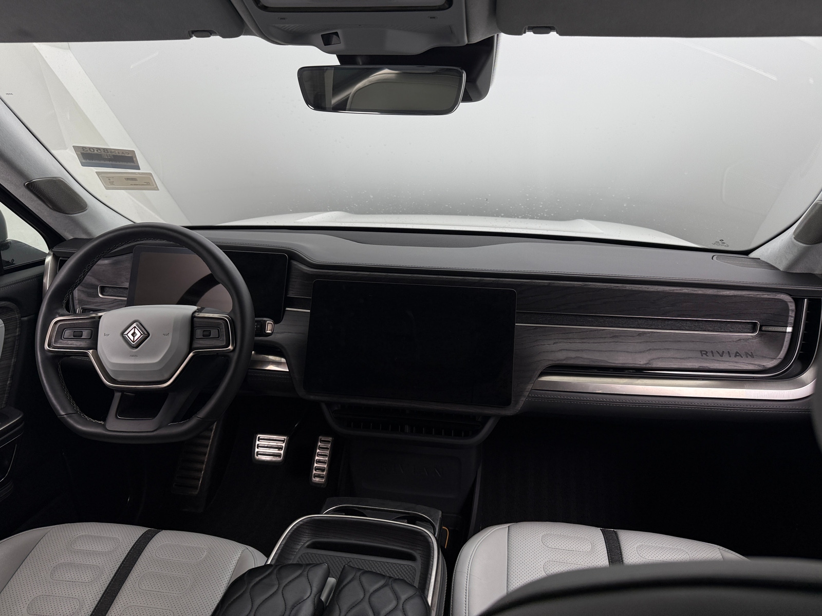 Thumbnail: 2023 Rivian R1S - 2
