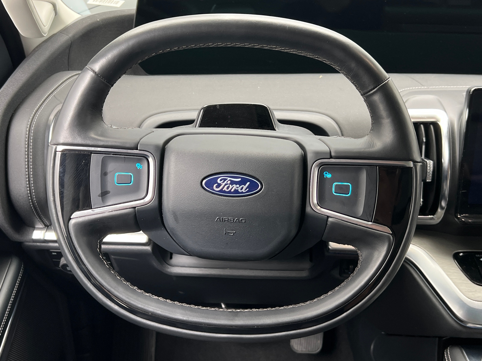 Thumbnail: 2025 Ford Expedition - 4