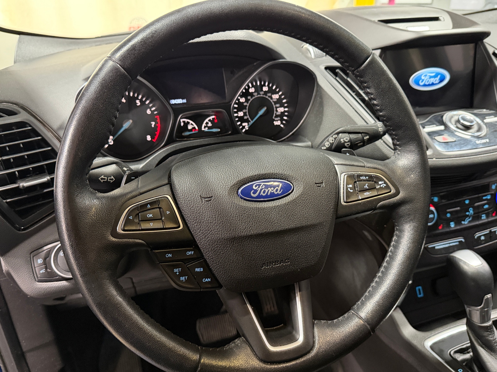 Thumbnail: 2017 Ford Escape - 4