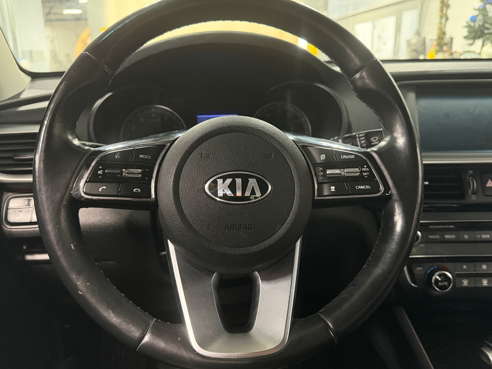 Thumbnail: 2019 Kia Optima - 4