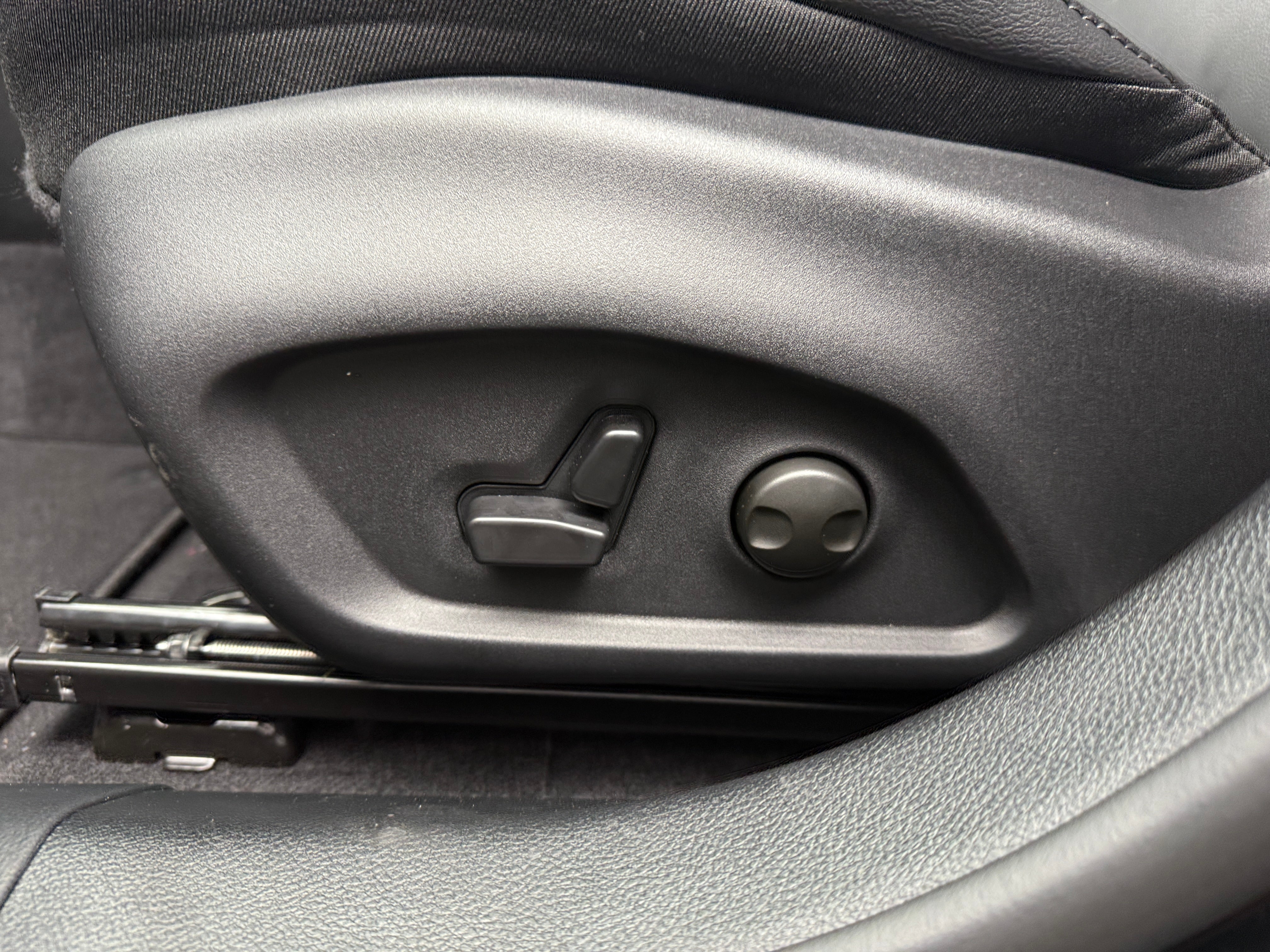 2026 Jeep Compass Limited - Photo 2