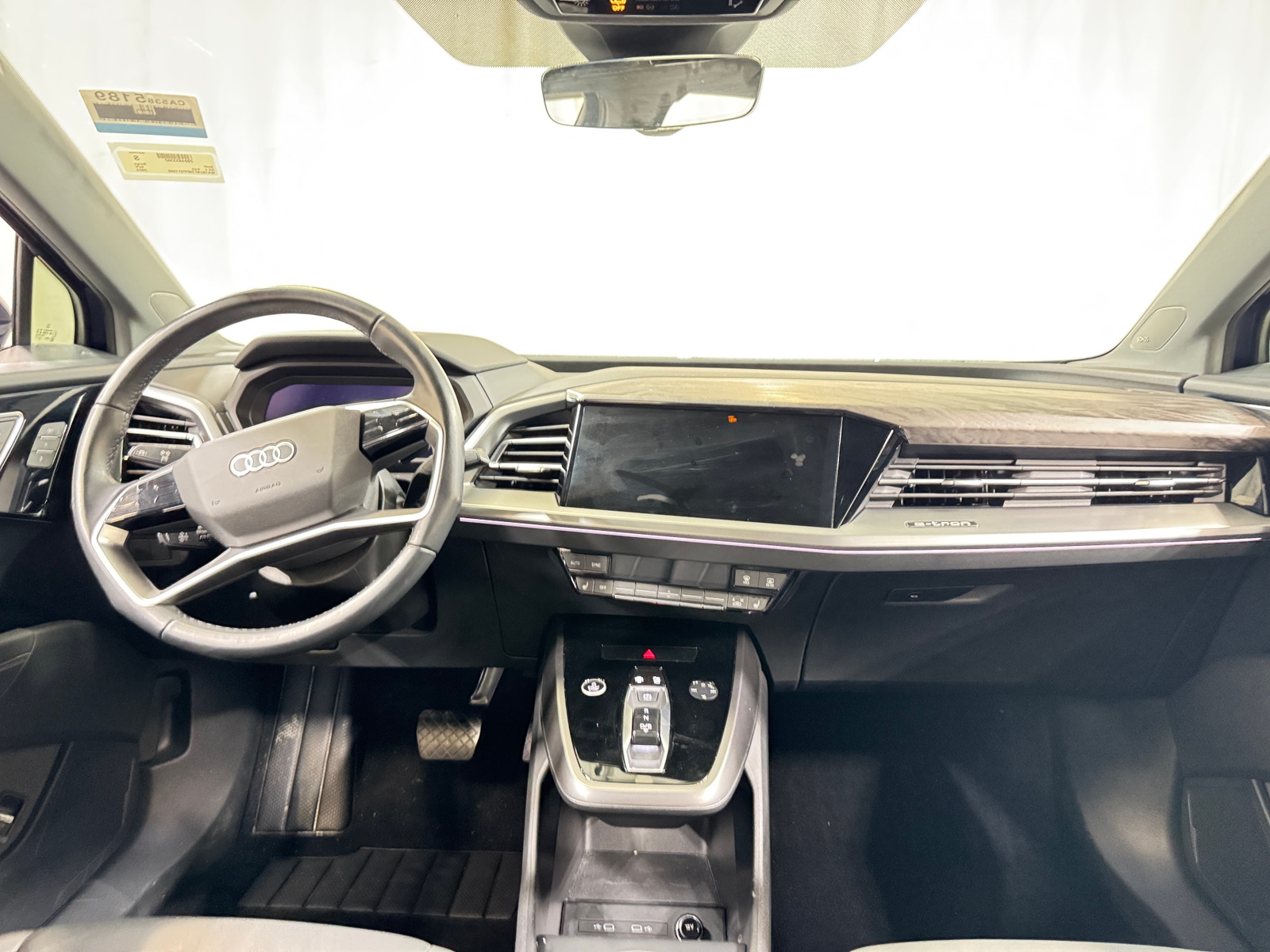 Thumbnail: 2023 Audi Q4 e-tron - 2