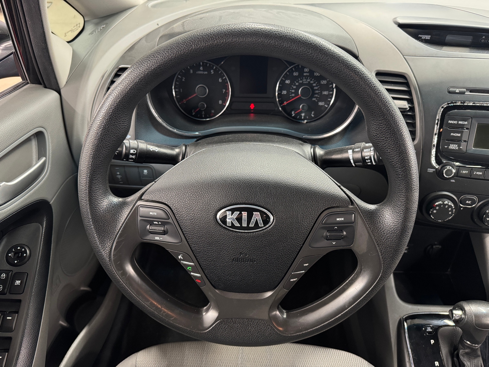 Thumbnail: 2017 Kia Forte - 5
