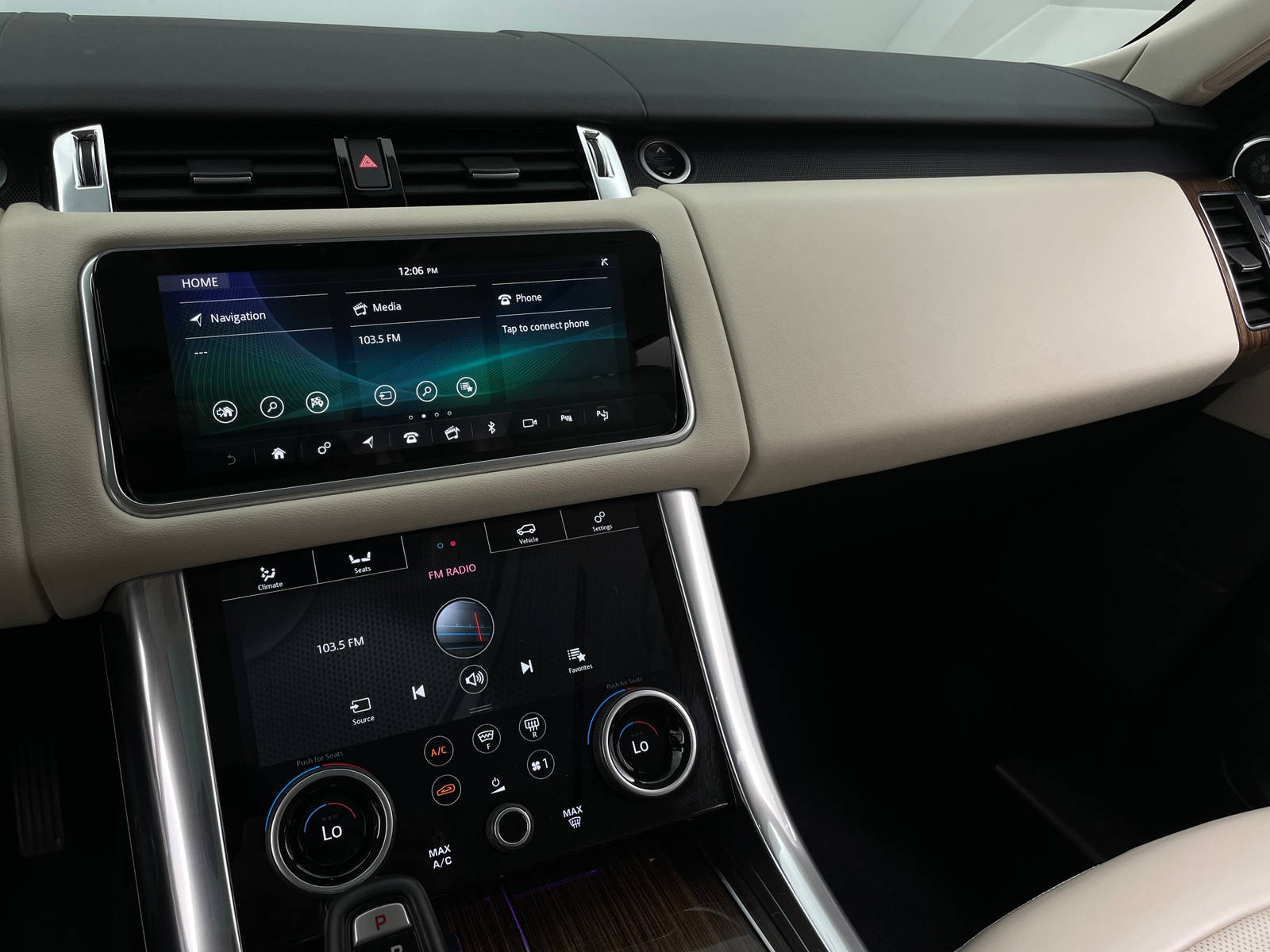Thumbnail: 2020 Land Rover Range Rover Sport - 3