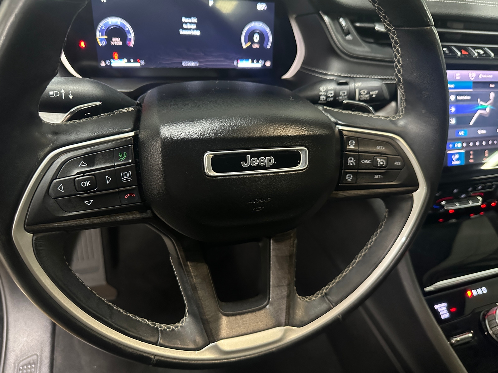 Thumbnail: 2021 Jeep Grand Cherokee L - 4