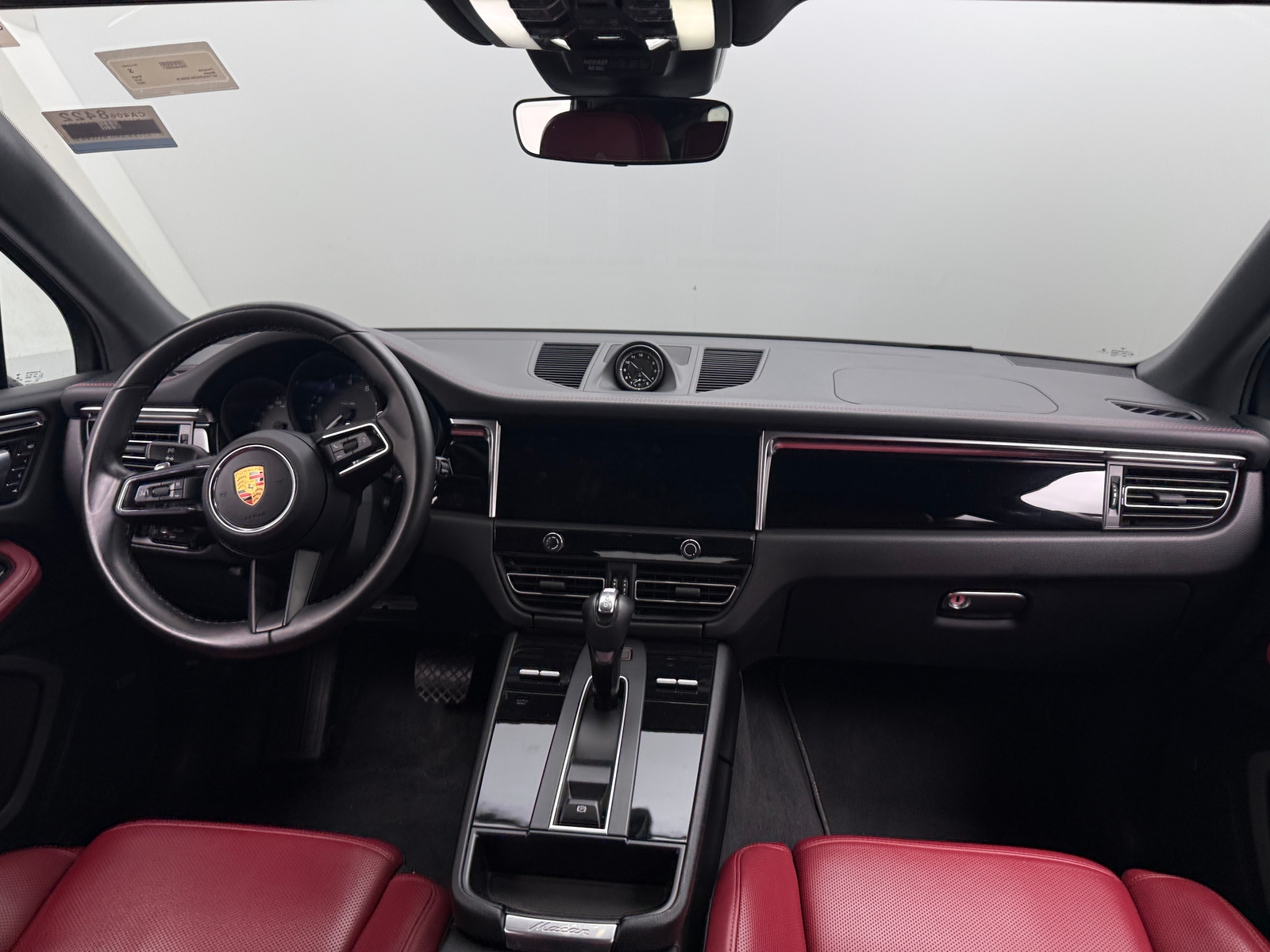 Thumbnail: 2022 Porsche Macan - 2