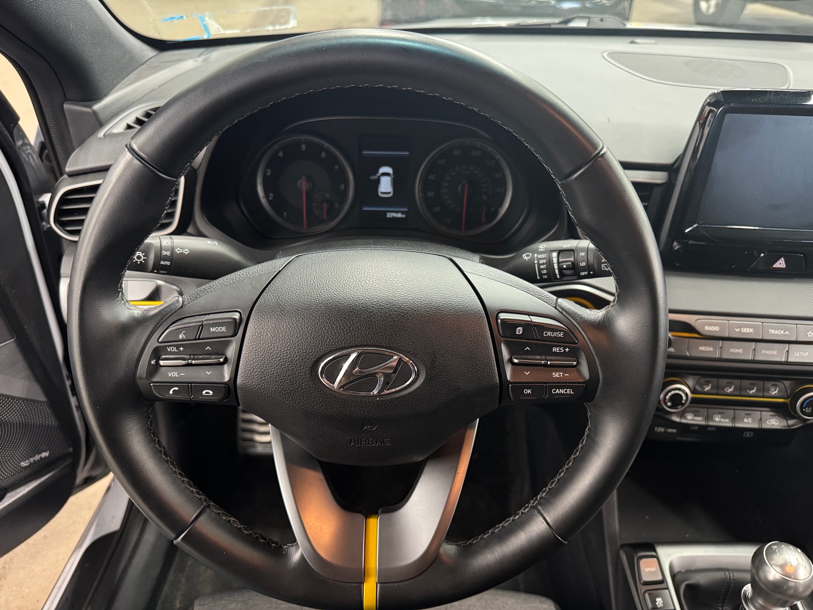 Thumbnail: 2019 Hyundai Veloster - 5