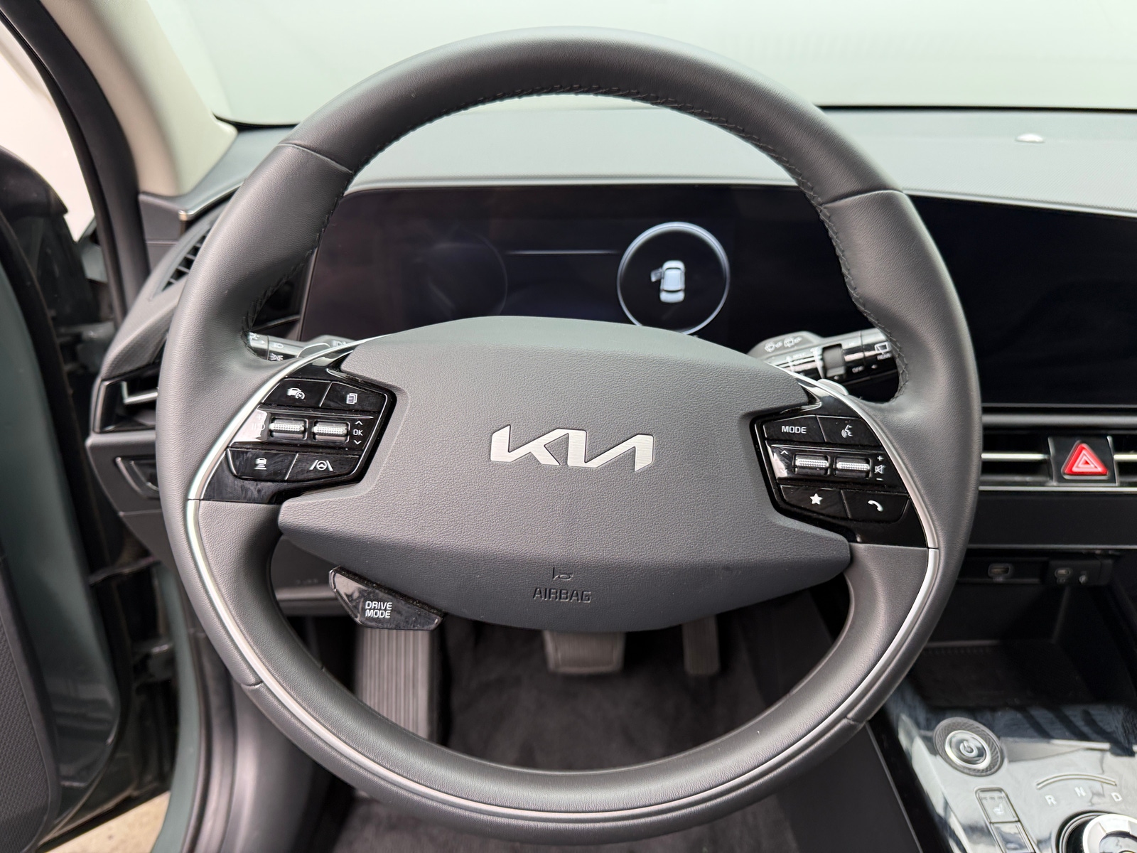 Thumbnail: 2025 Kia Niro - 5