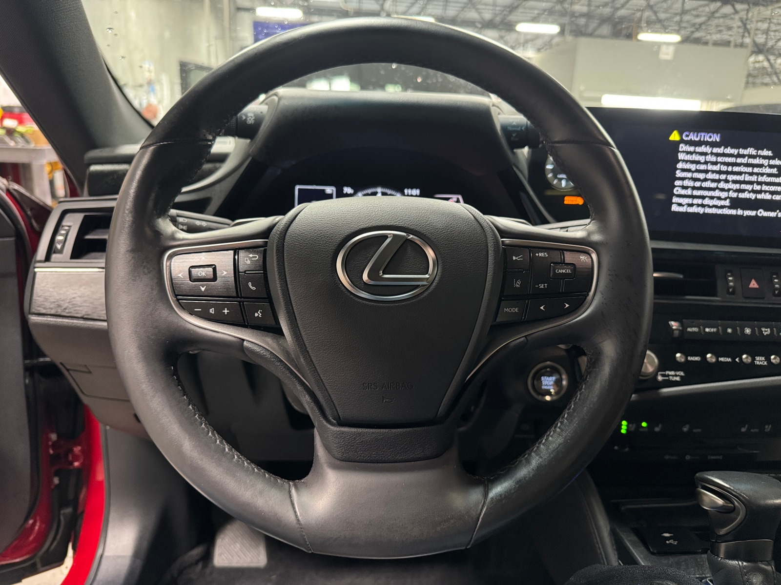 Thumbnail: 2022 Lexus ES - 4