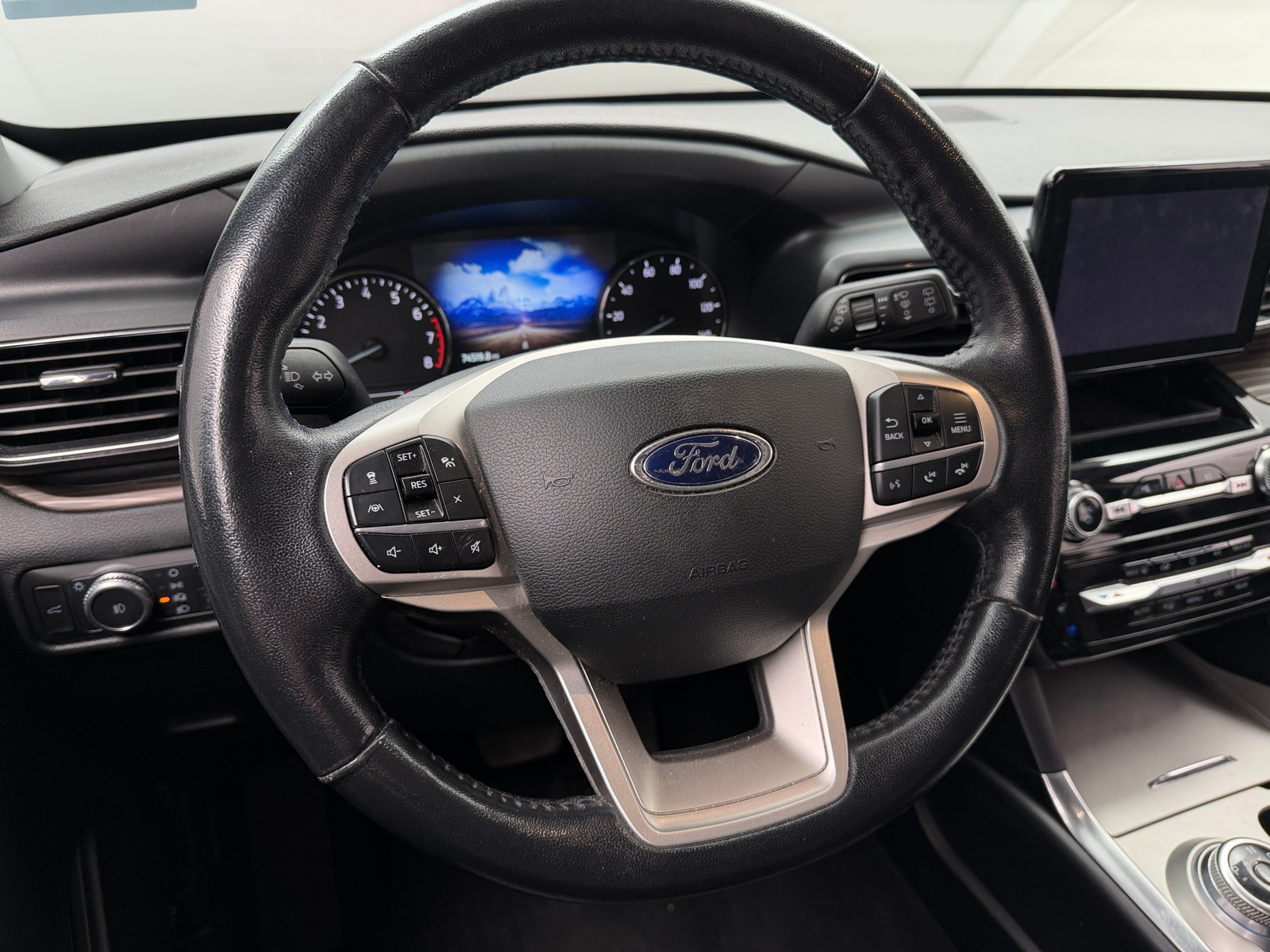 Thumbnail: 2021 Ford Explorer - 4
