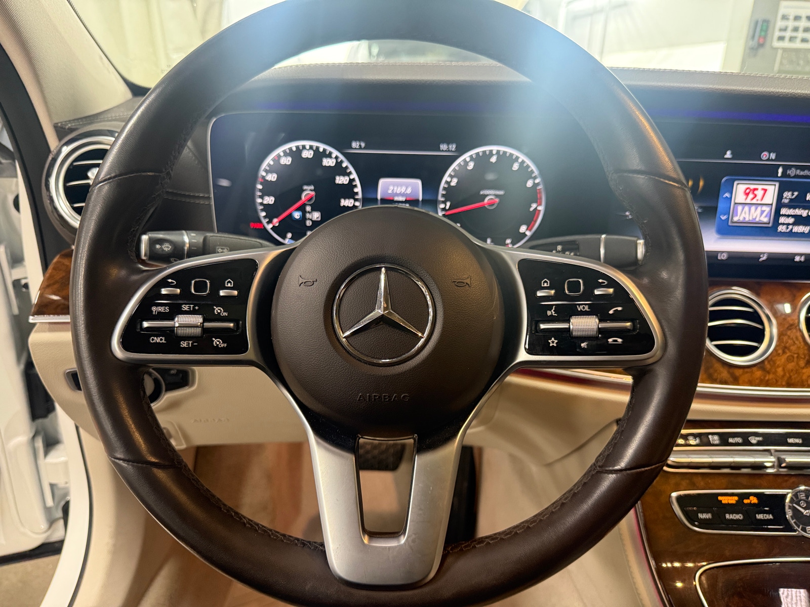 Thumbnail: 2019 Mercedes-Benz E-Class - 4