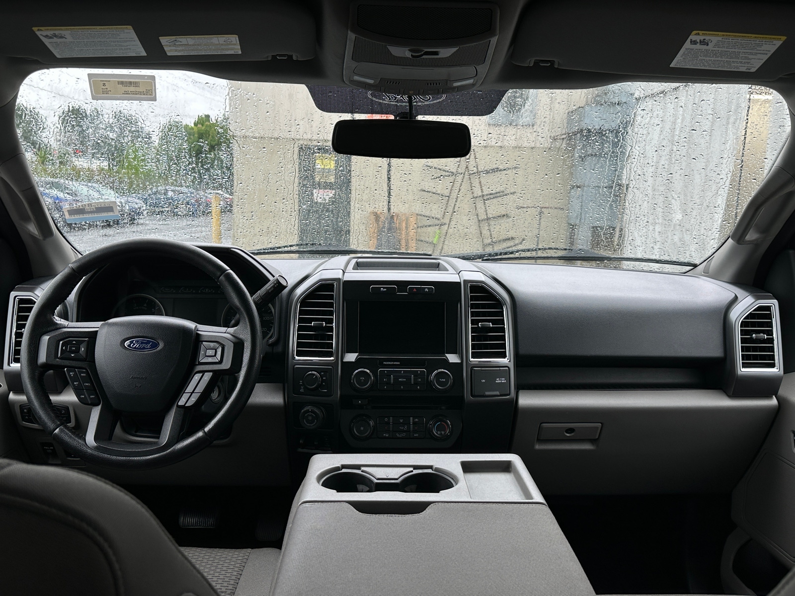 Thumbnail: 2016 Ford Econoline - 3