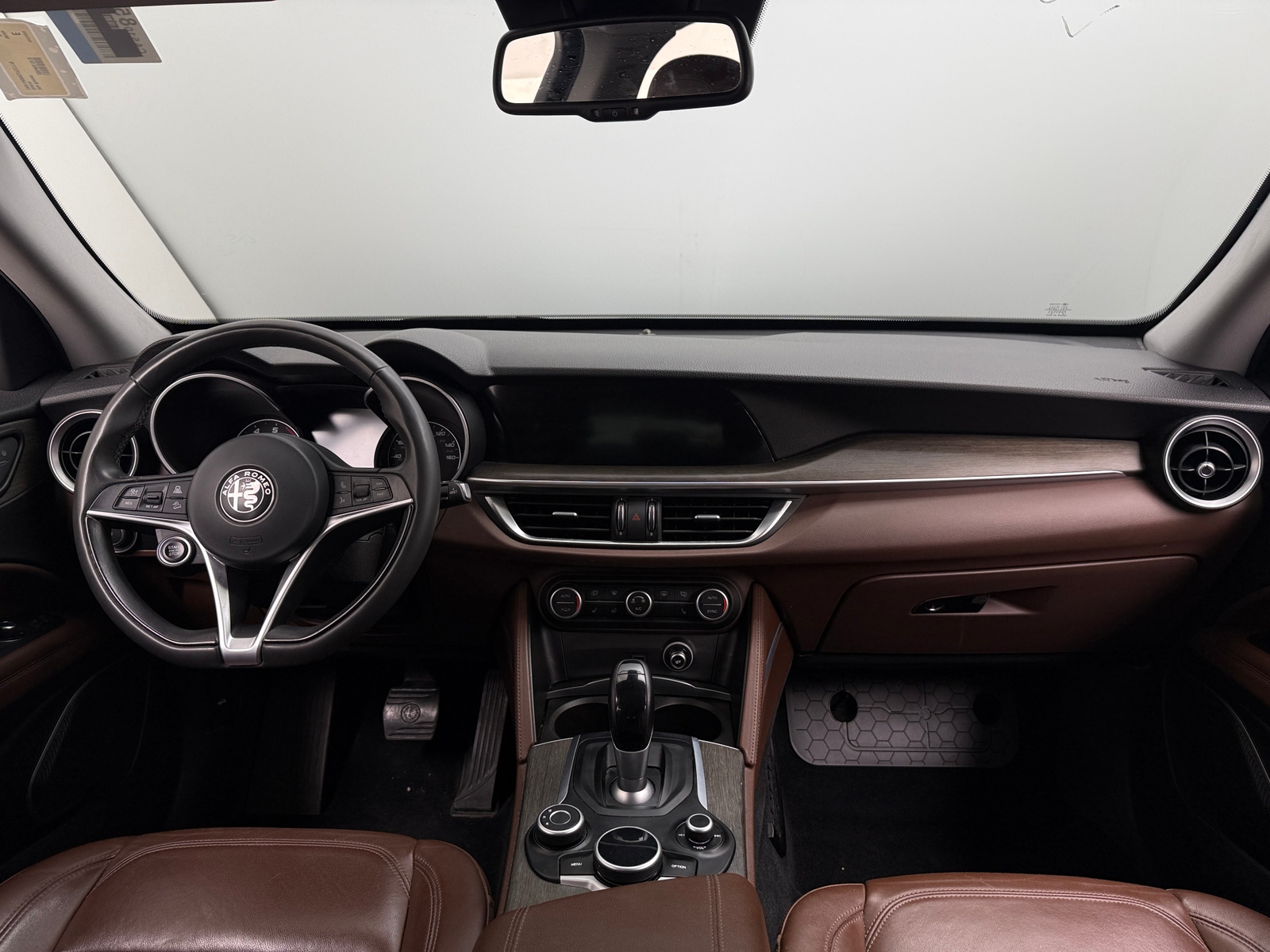 Thumbnail: 2018 Alfa Romeo Stelvio - 2