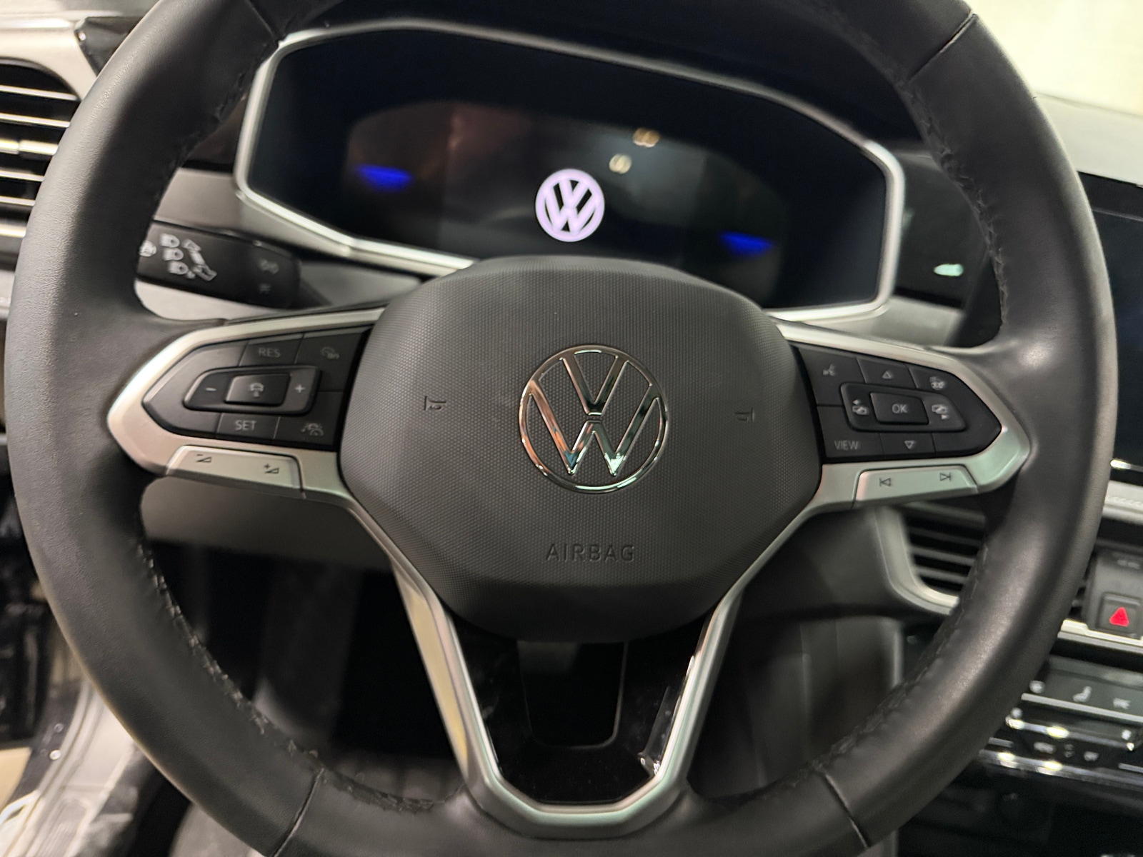 Thumbnail: 2025 Volkswagen Taos - 5