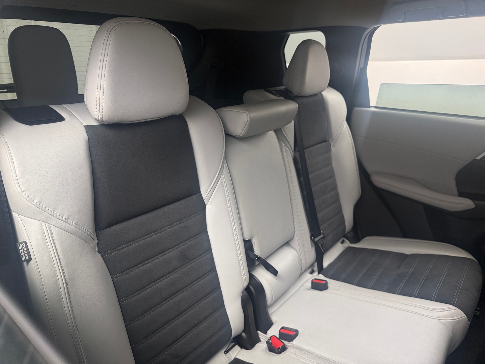 Thumbnail: 2025 Mitsubishi Outlander - 5