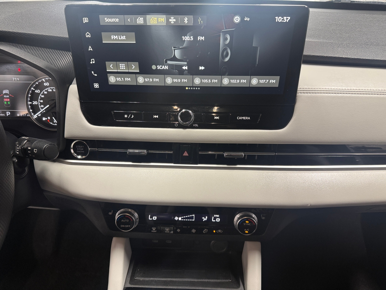 Thumbnail: 2025 Mitsubishi Outlander - 3