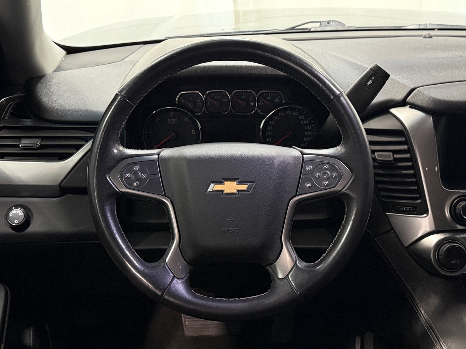 Thumbnail: 2018 Chevrolet Suburban - 5