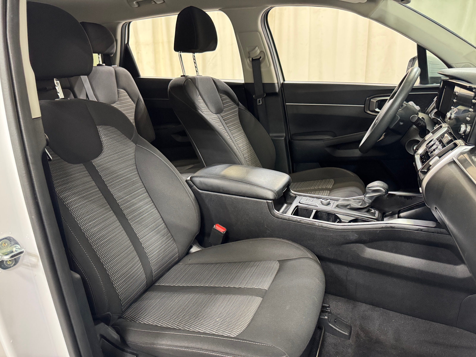 Thumbnail: 2023 Kia Sorento - 2