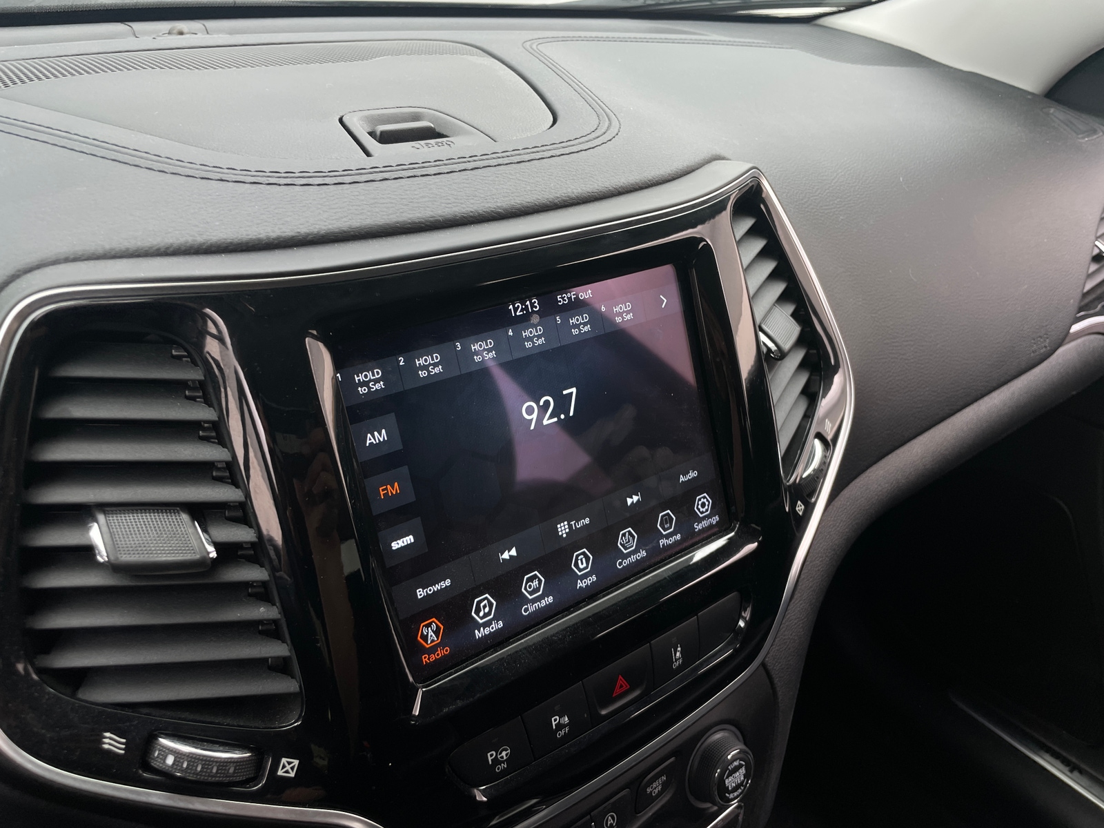 Thumbnail: 2020 Jeep Cherokee - 3