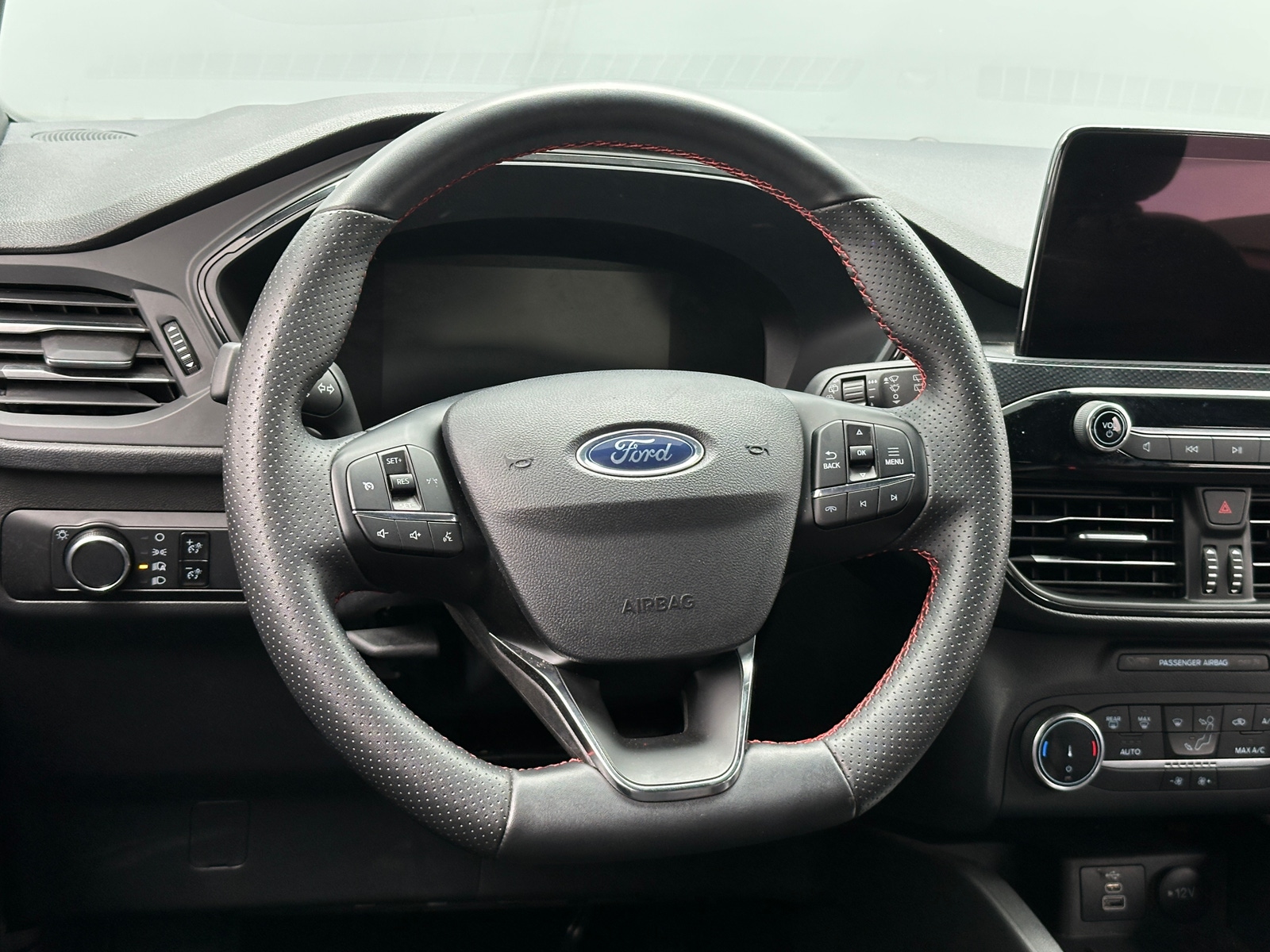 Thumbnail: 2025 Ford Escape - 5