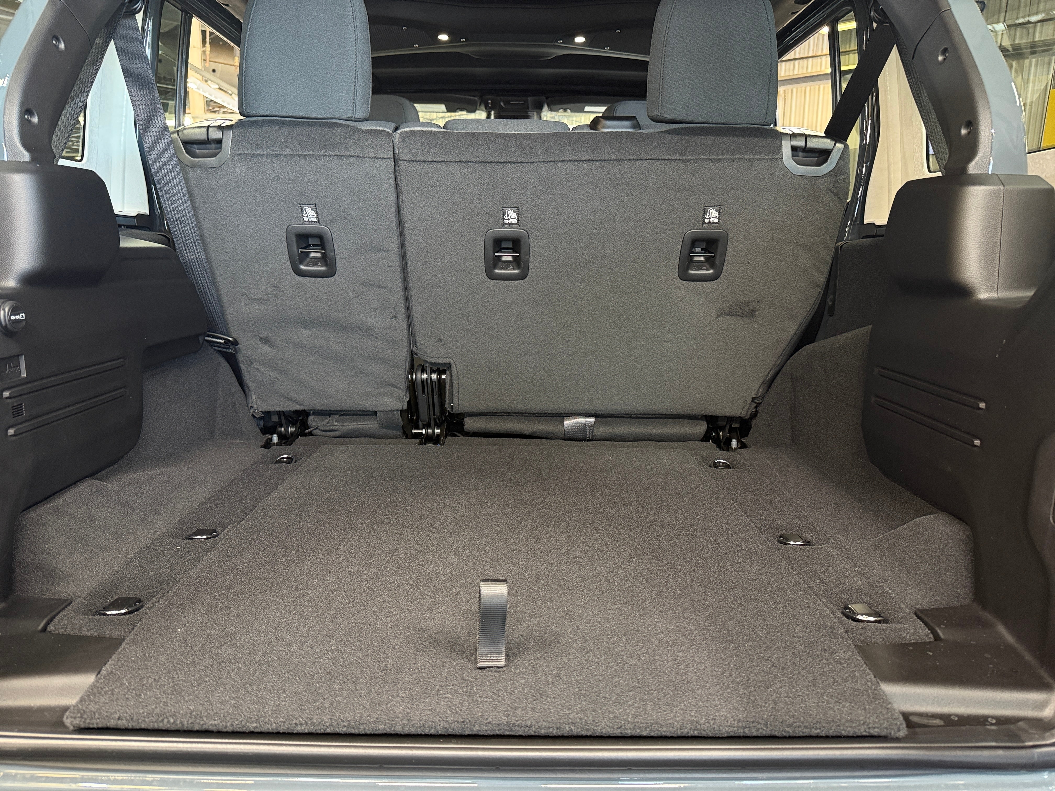 2026 Jeep Wrangler Sport S's photo