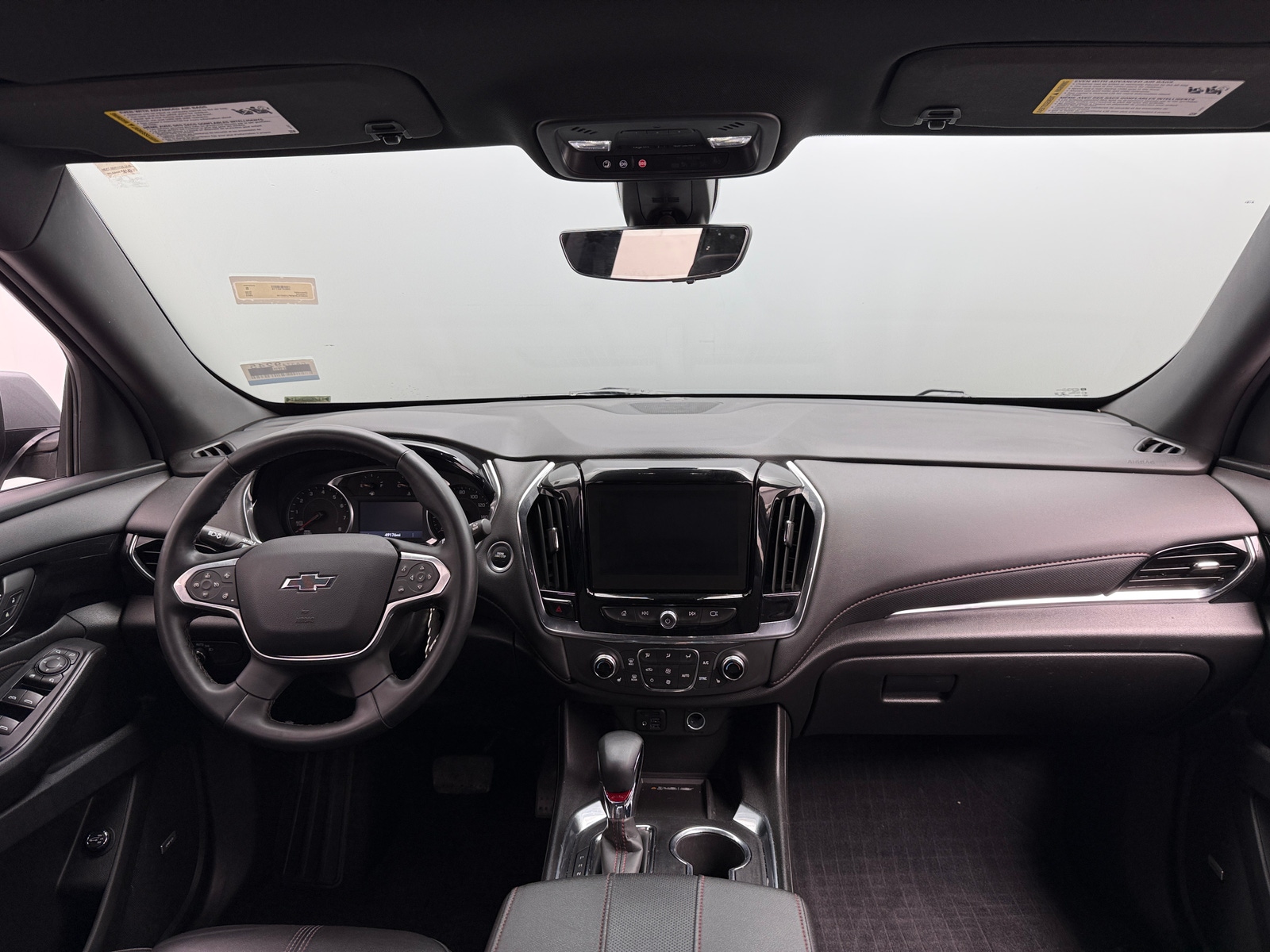 Thumbnail: 2023 Chevrolet Traverse - 2