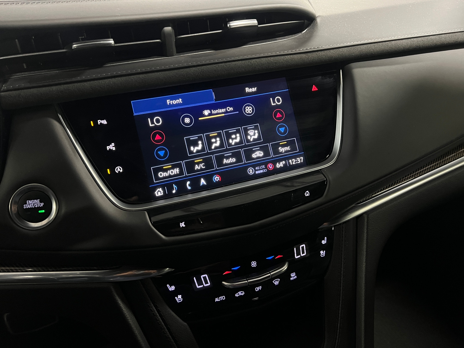 Thumbnail: 2023 Cadillac XT5 - 3