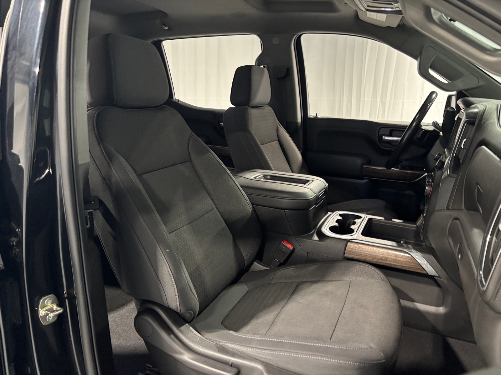 Thumbnail: 2020 Chevrolet Silverado 1500 - 2
