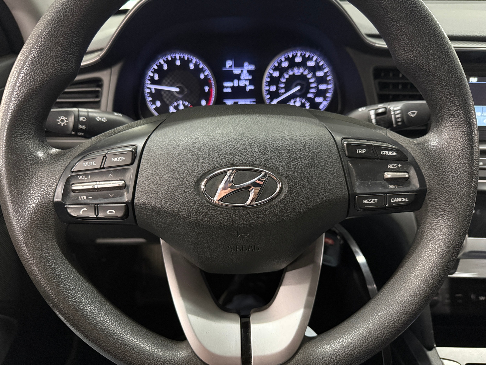 Thumbnail: 2019 Hyundai Elantra - 5