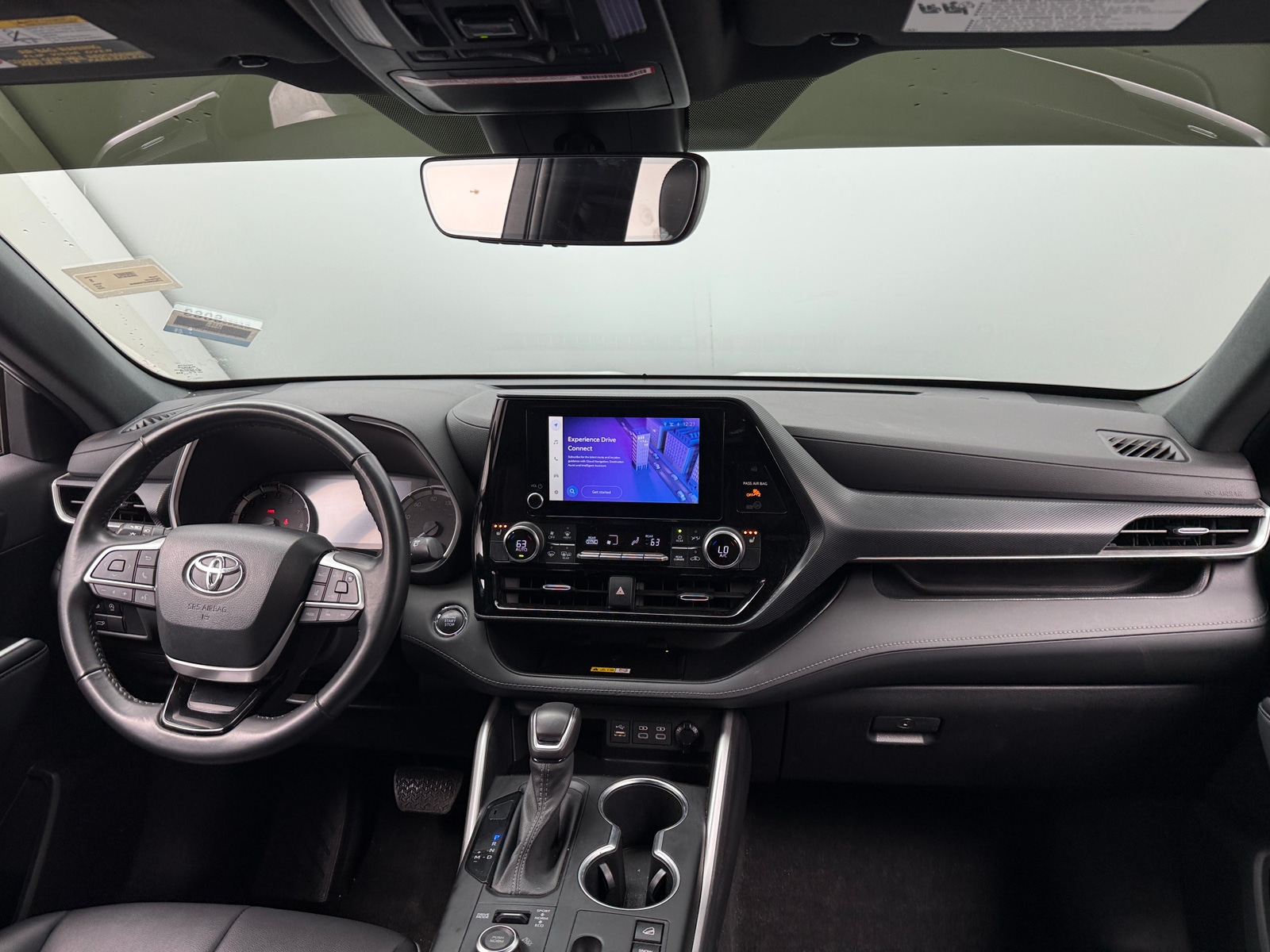 Thumbnail: 2023 Toyota Highlander - 2