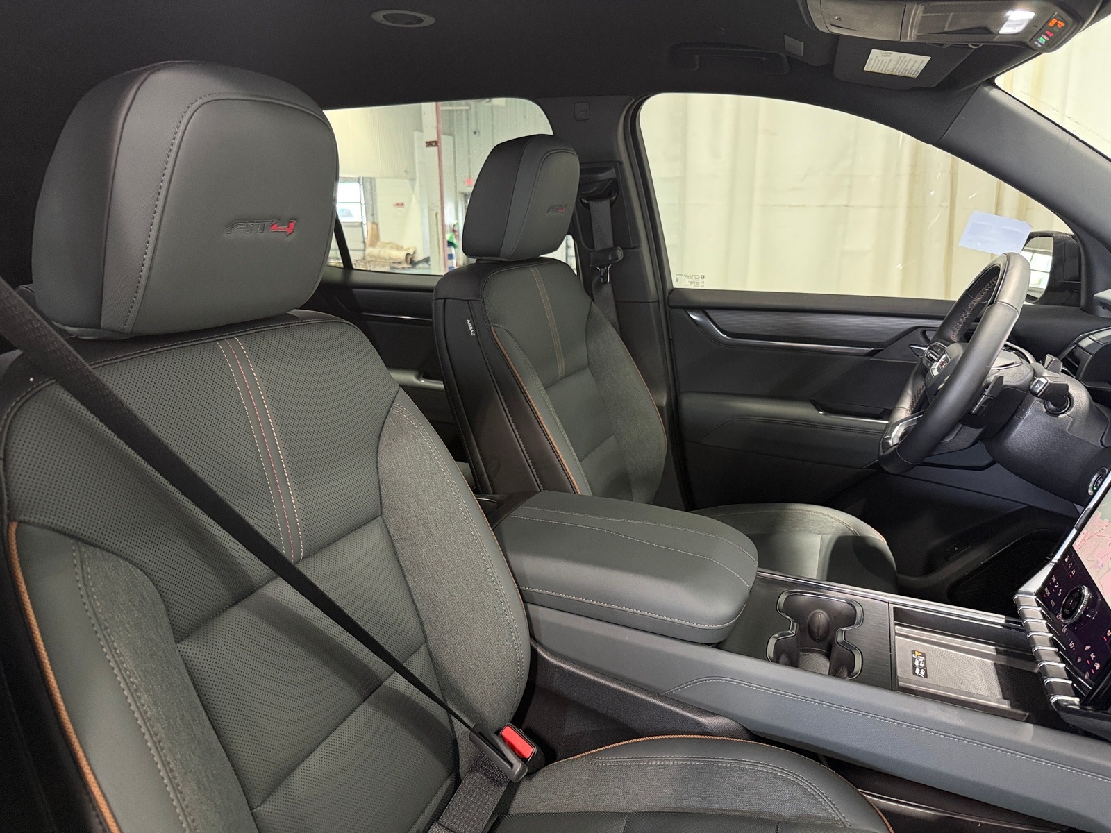 Thumbnail: 2025 GMC Acadia - 2