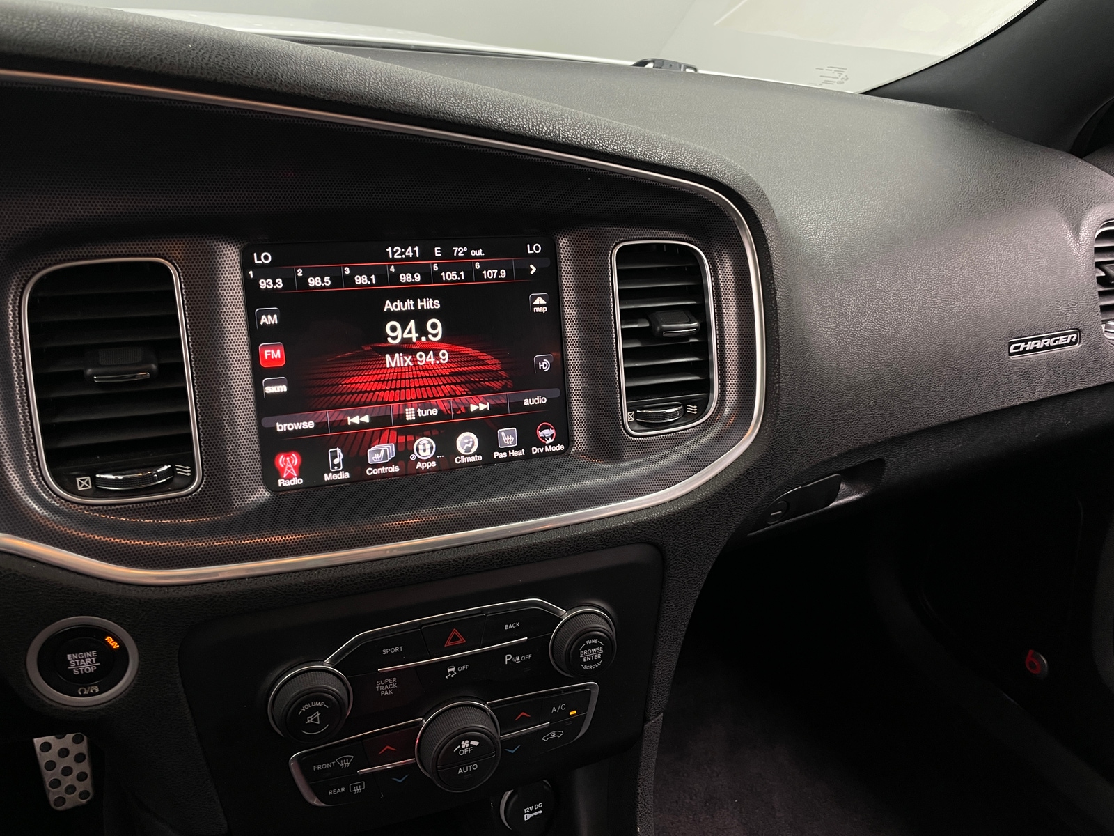 Thumbnail: 2016 Dodge Charger - 4