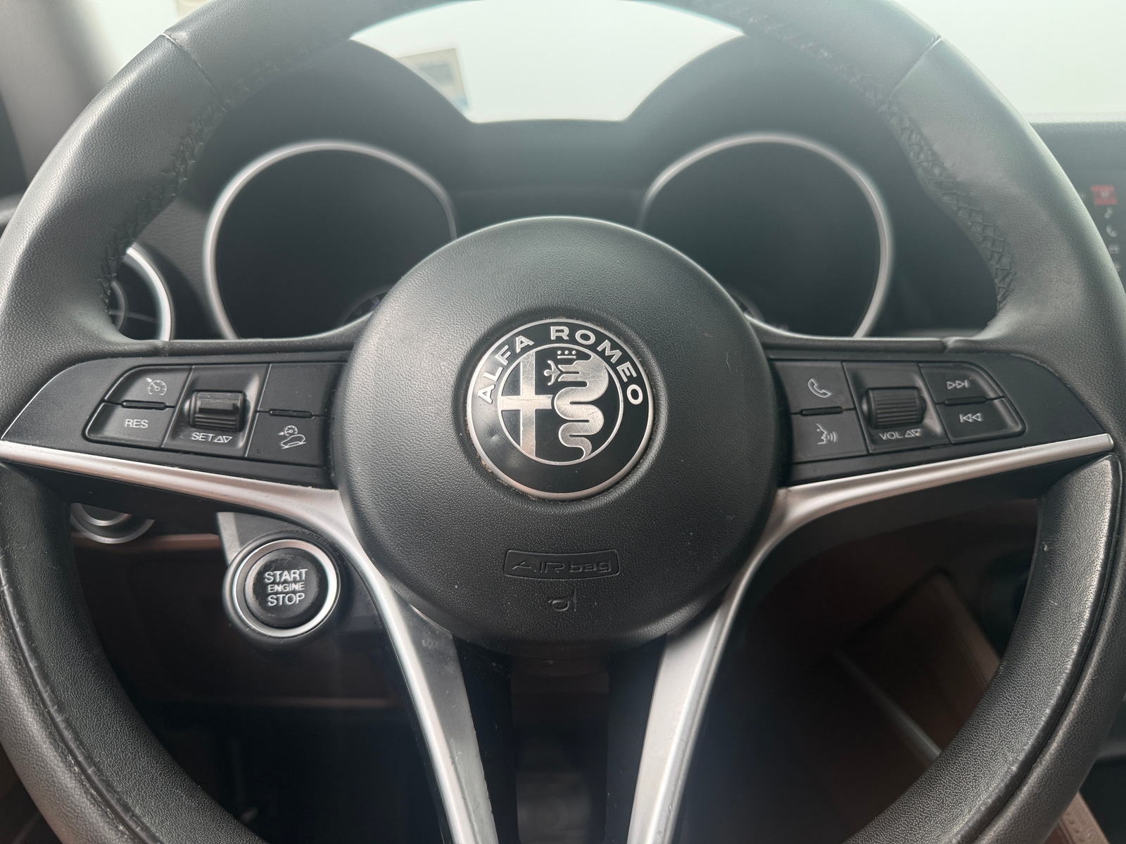 Thumbnail: 2018 Alfa Romeo Stelvio - 4
