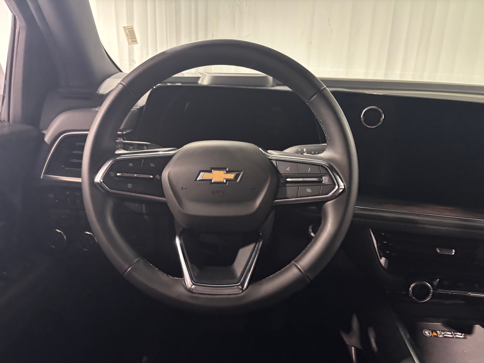 Thumbnail: 2025 Chevrolet Tahoe - 4
