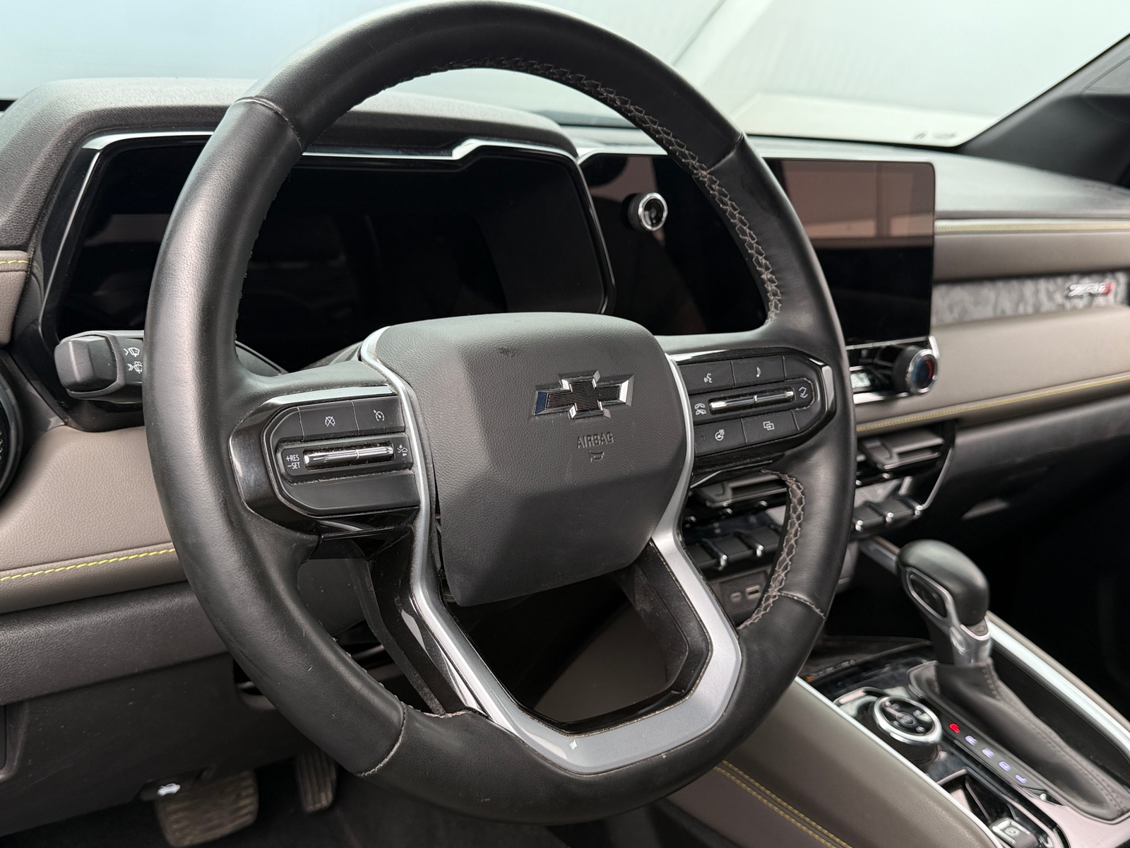 Thumbnail: 2023 Chevrolet Colorado - 4