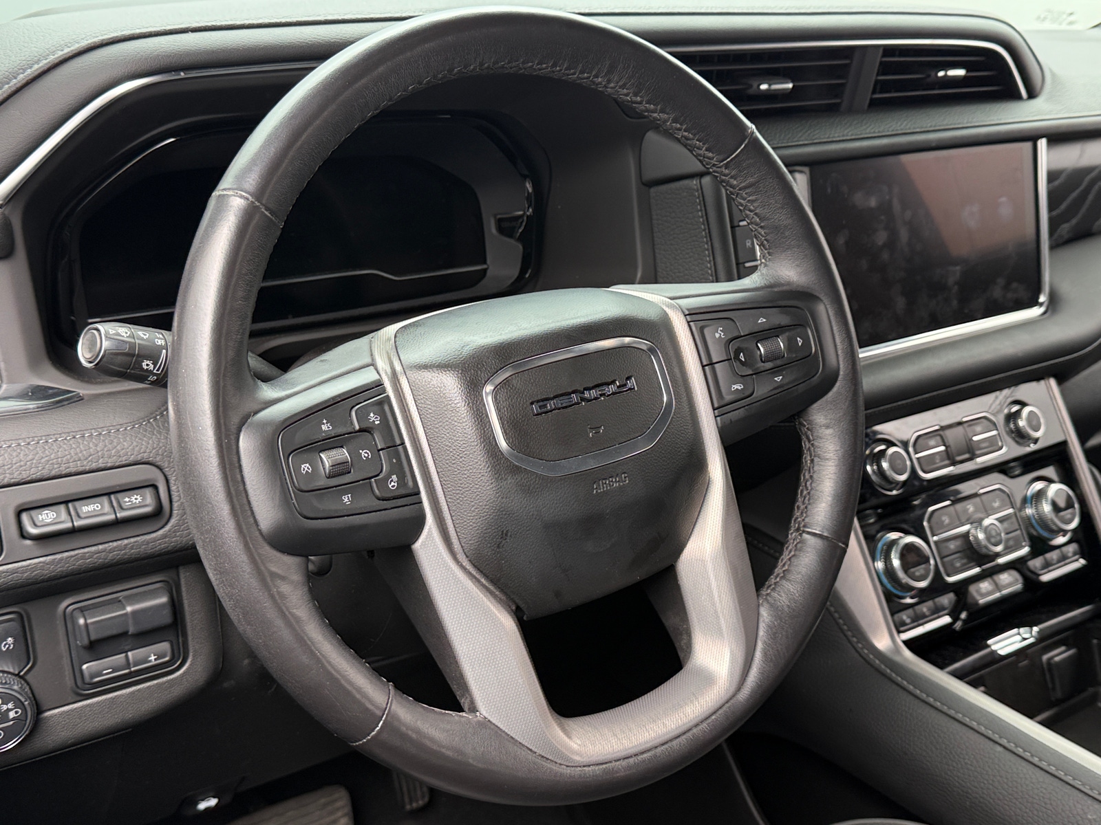 Thumbnail: 2022 GMC Yukon - 4