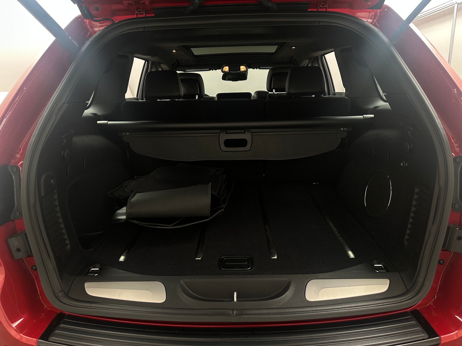 Thumbnail: 2016 Jeep Grand Cherokee - 6