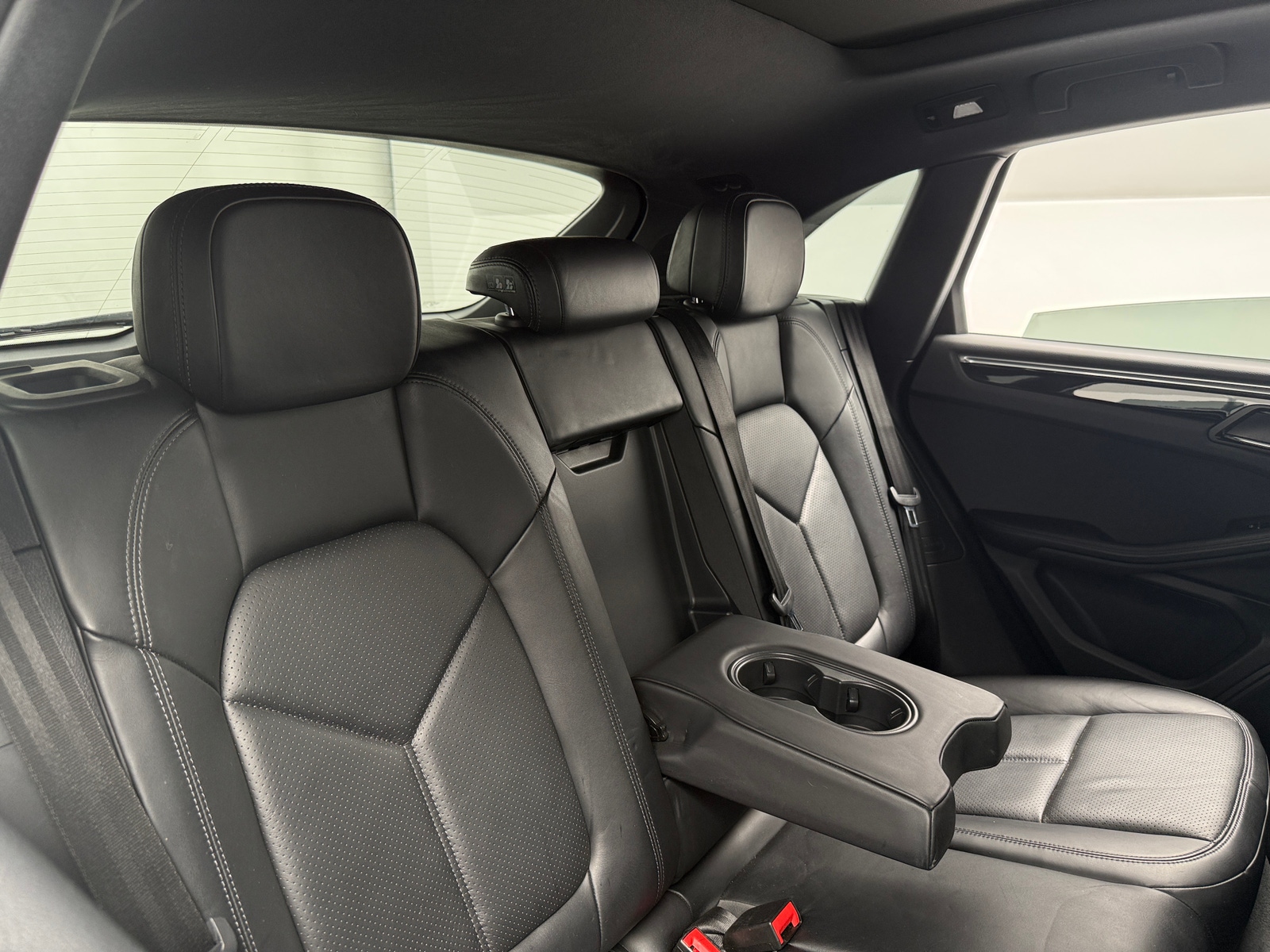 Thumbnail: 2018 Porsche Macan - 5