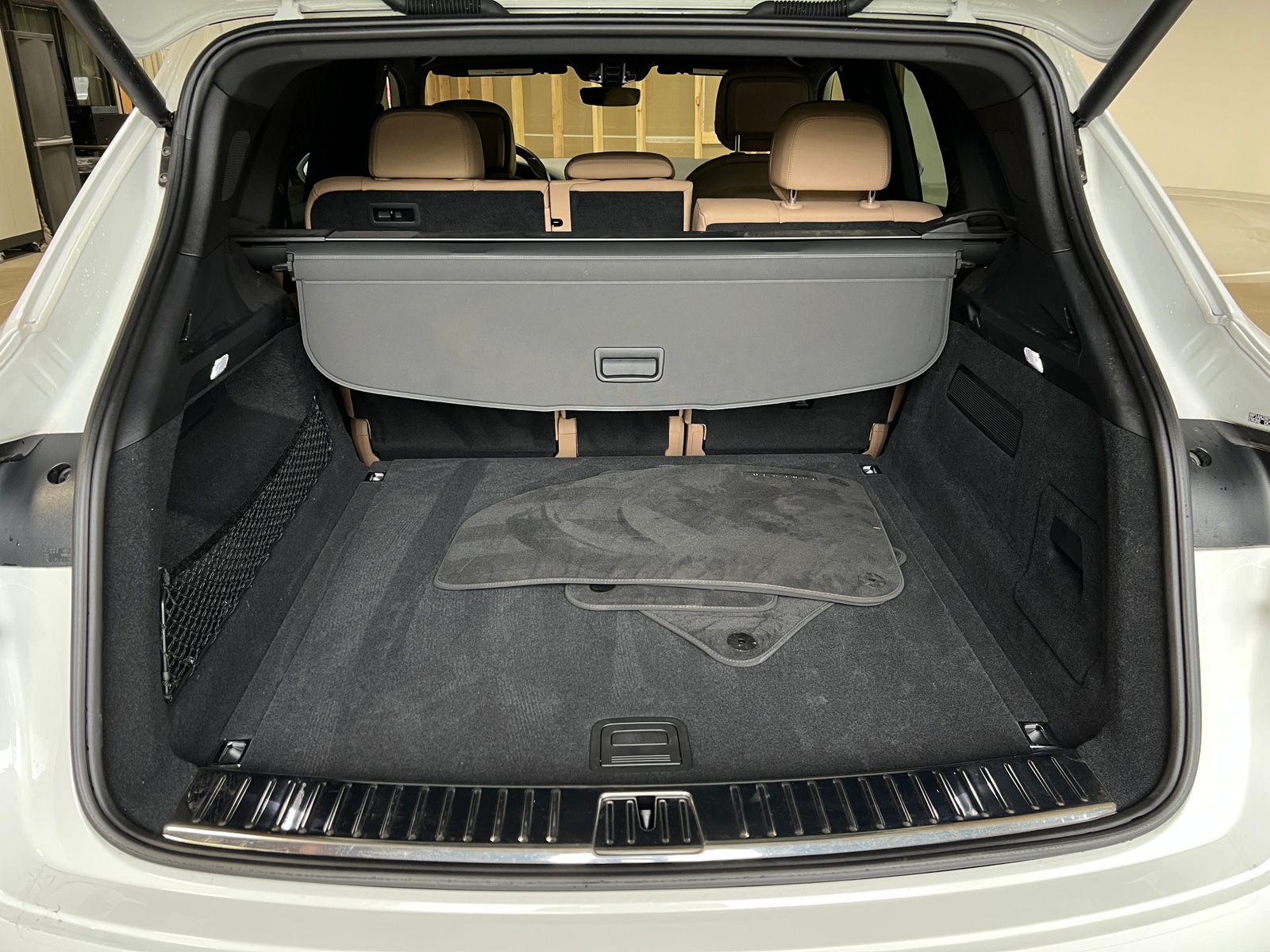 Thumbnail: 2020 Porsche Cayenne - 6