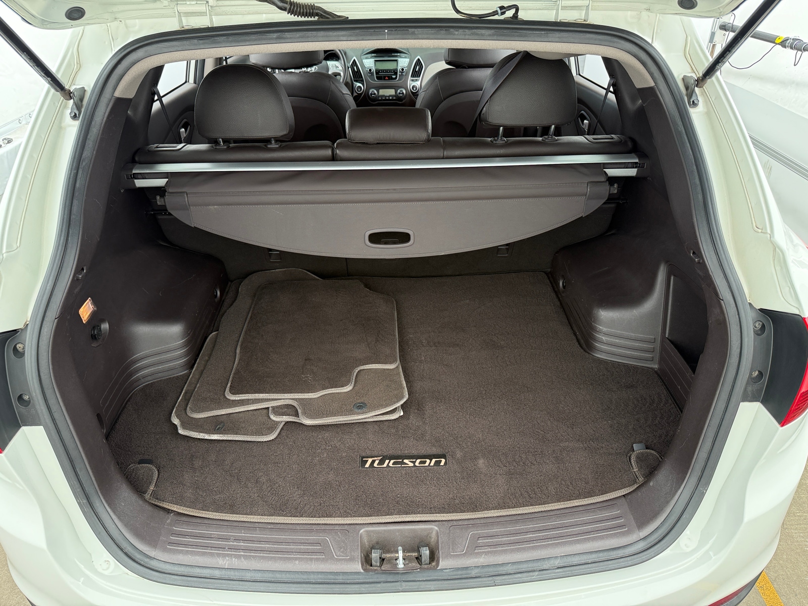 Thumbnail: 2011 Hyundai Tucson - 6