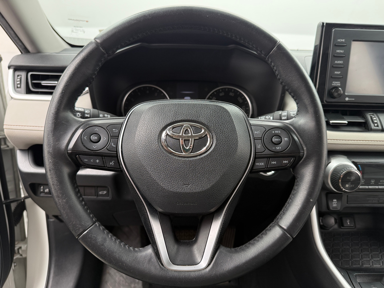 Thumbnail: 2020 Toyota RAV4 - 4
