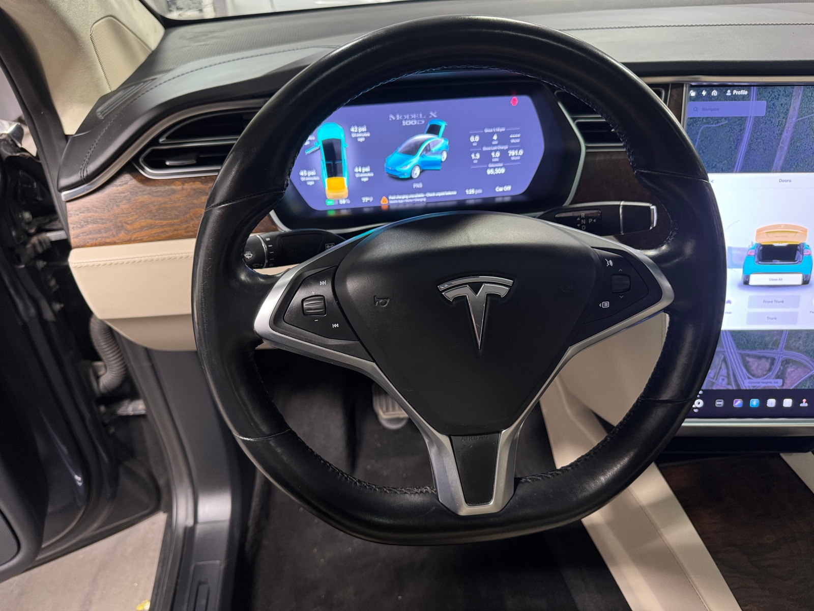 Thumbnail: 2017 Tesla Model X - 4
