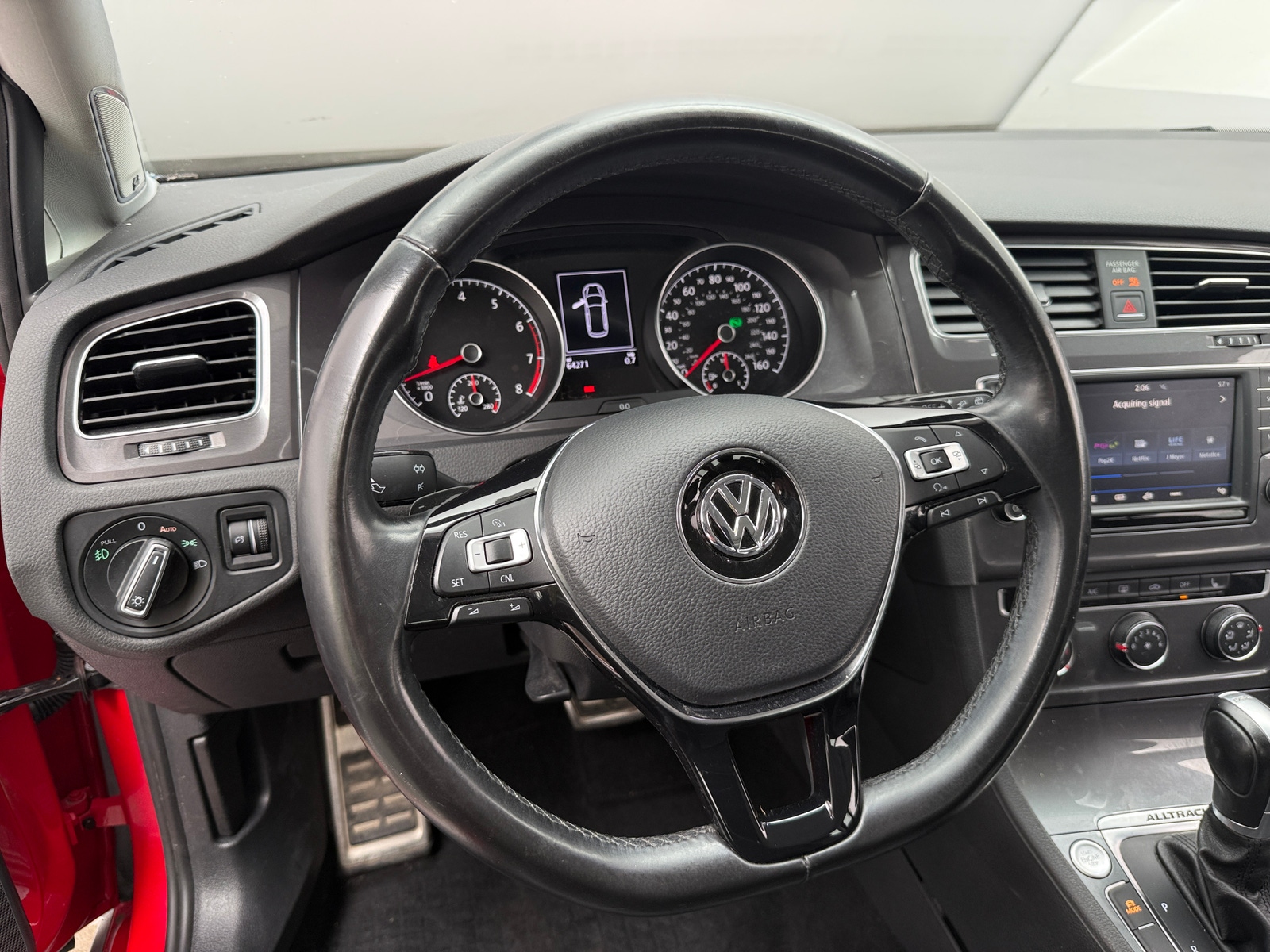 Thumbnail: 2017 Volkswagen Golf - 4