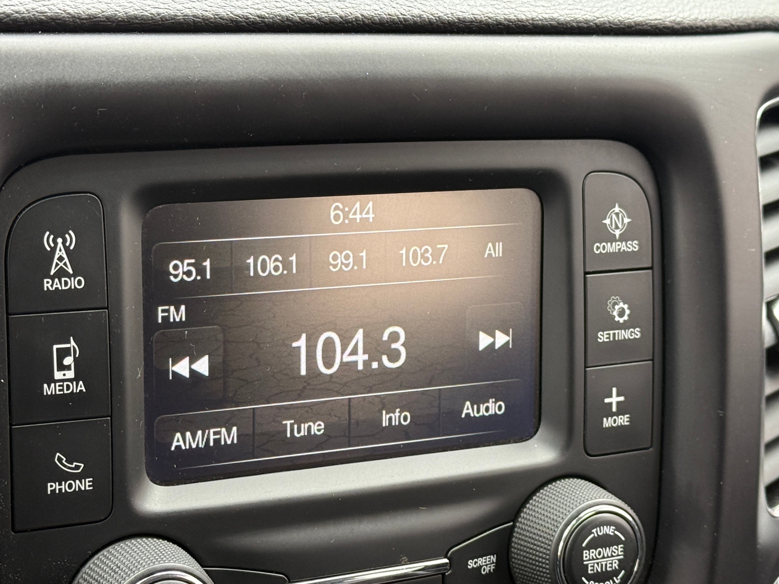 Thumbnail: 2018 Jeep Compass - 4