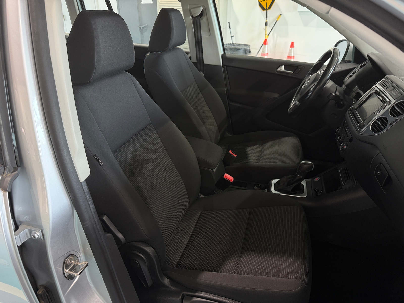 Thumbnail: 2017 Volkswagen Tiguan - 2