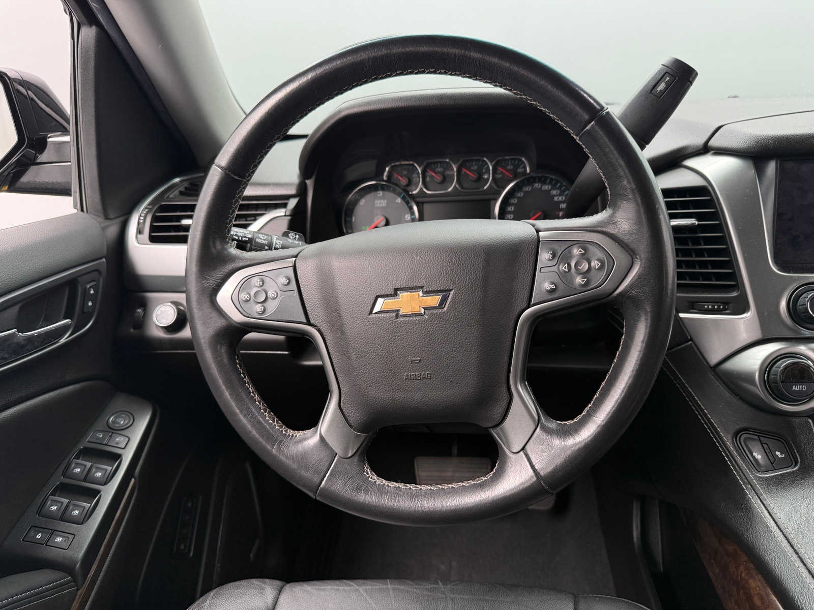 Thumbnail: 2019 Chevrolet Tahoe - 4