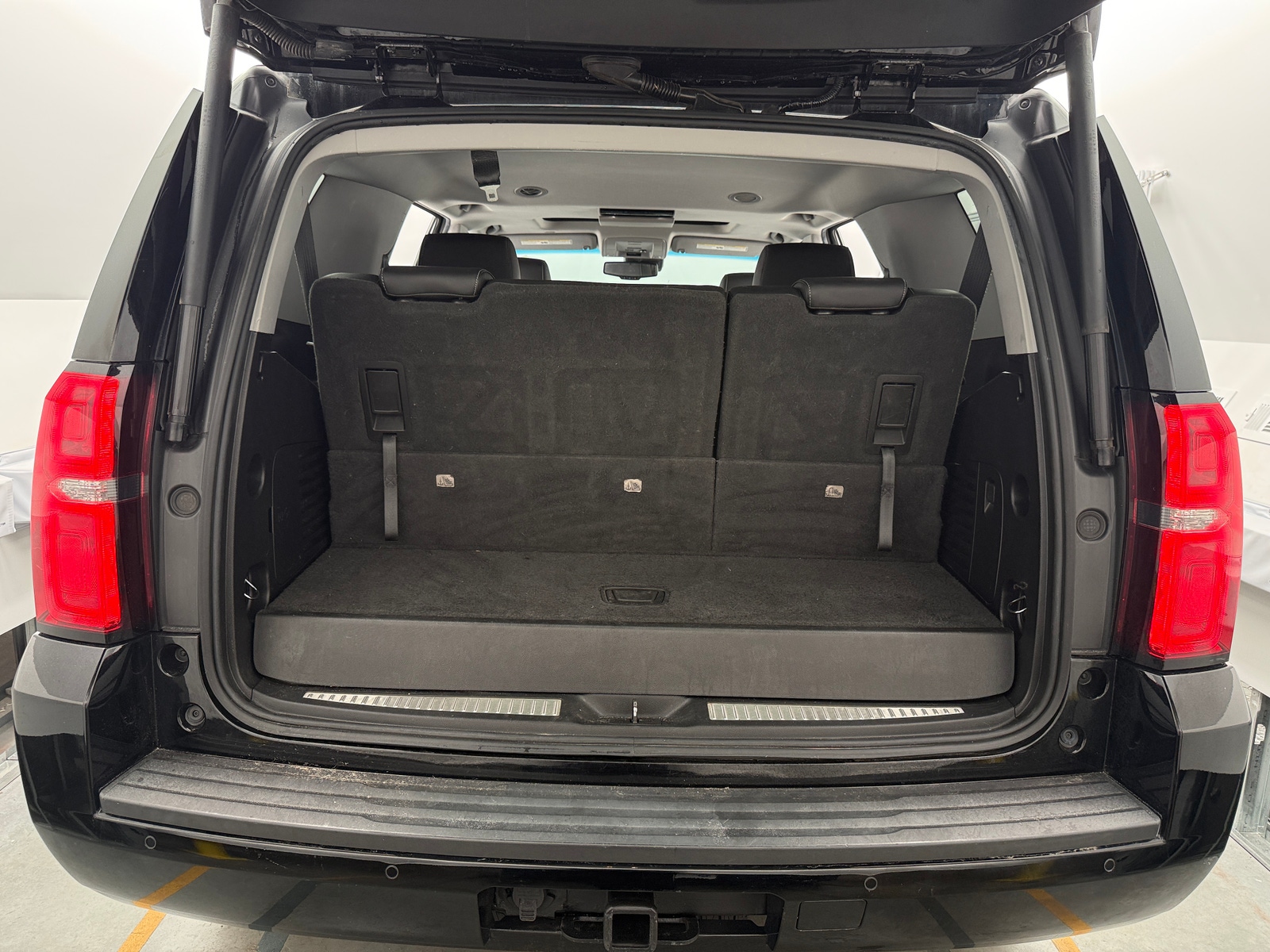 Thumbnail: 2019 Chevrolet Tahoe - 6