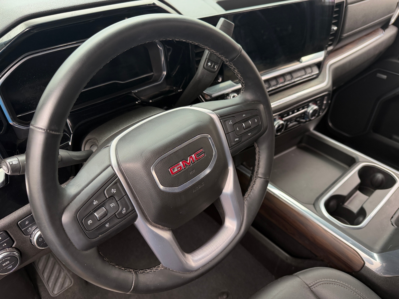 Thumbnail: 2025 GMC Sierra 2500 - 4