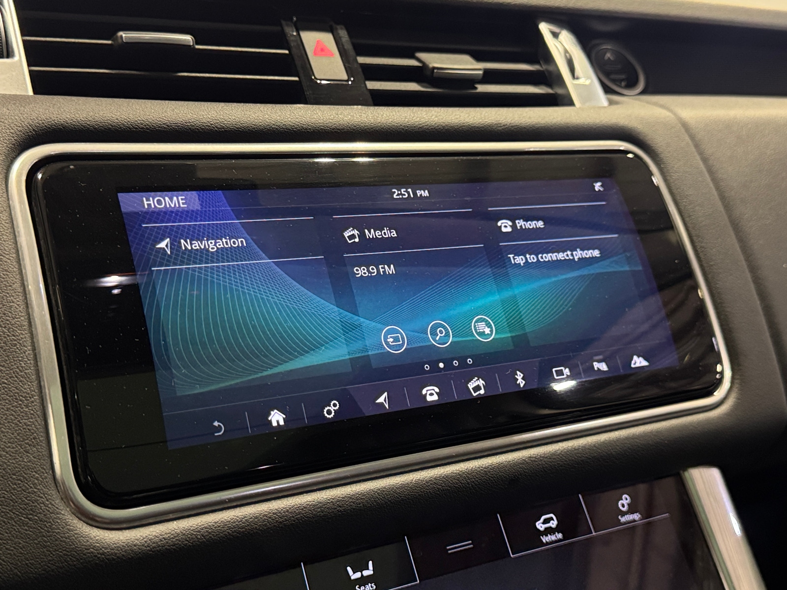 Thumbnail: 2020 Land Rover Range Rover Sport - 3