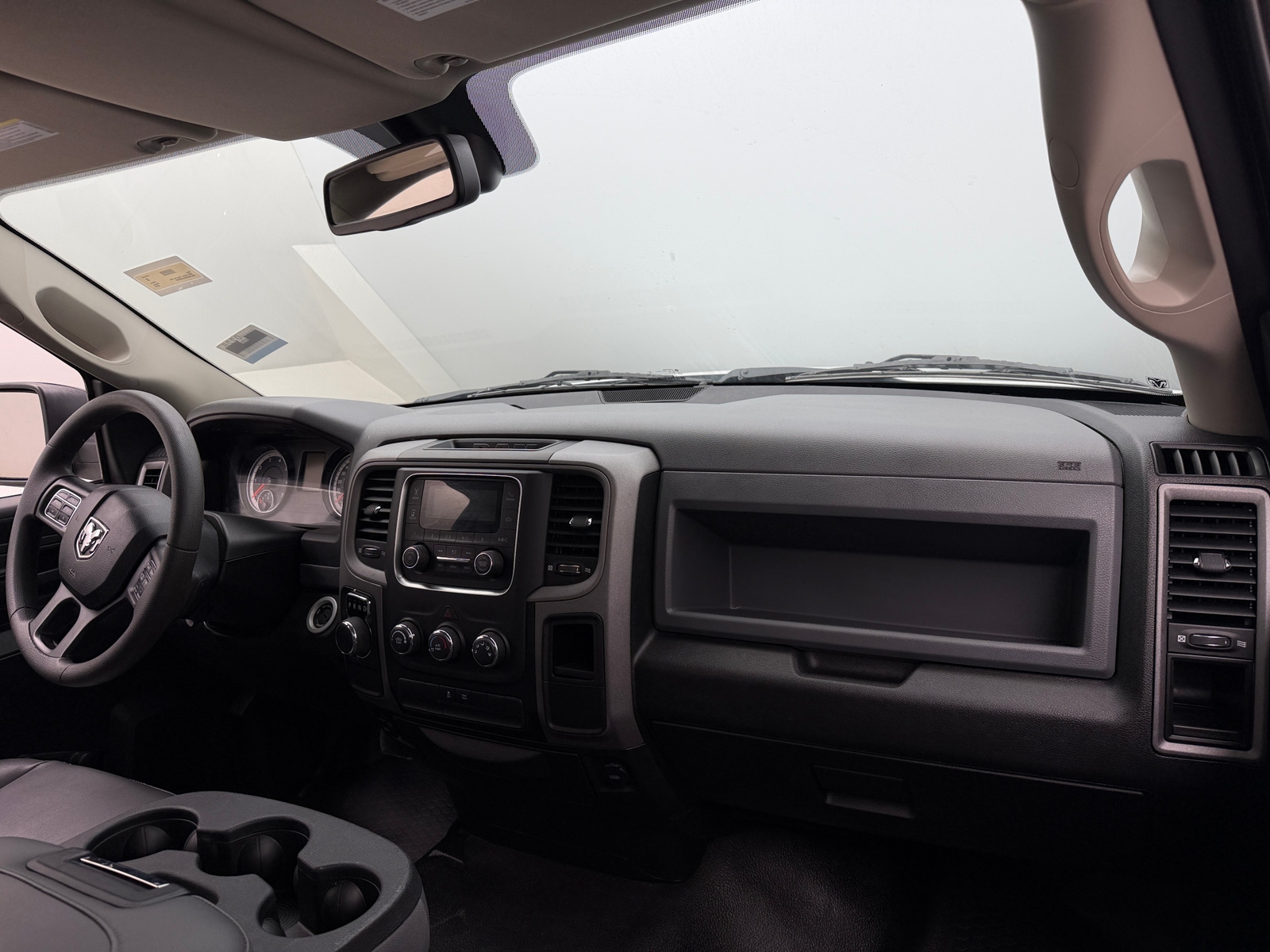 Thumbnail: 2019 RAM 1500 Classic - 3